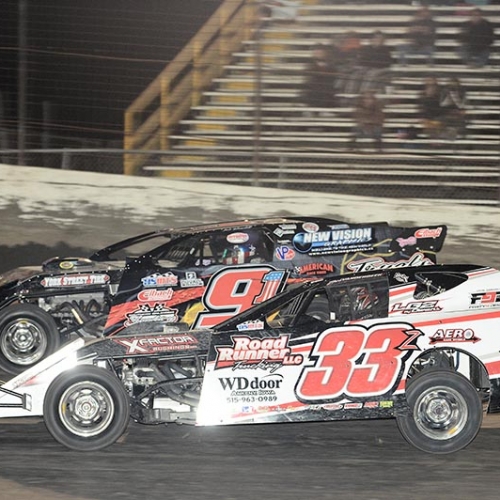 Racing with Joe Duvall at the season opener for the USMTS at the South Texas Speedway in Corpus Christi on Feb. 7, 2014. (Ron Skinner Photo)